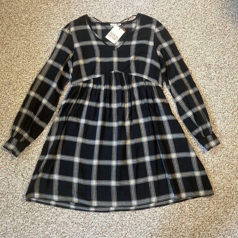 NWT Knox Rose Womens Plaid Dress Size M Grunge V-Neck Long Sleeve Black White